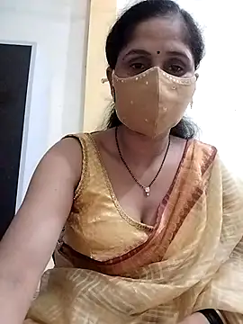 Snapshot of priyancyfun chatting on 09/10/25, 05:12 priyancyfun online show from 09/10/25, 05:12