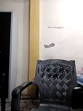 Snapshot of priyancyfun chatting on 10/04/25, 05:25 priyancyfun online show from 10/04/25, 05:25