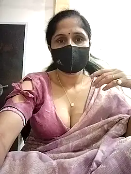 Snapshot of priyancyfun chatting on 10/06/25, 04:41 priyancyfun online show from 10/06/25, 04:41