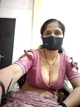 Snapshot of priyancyfun chatting on 09/12/25, 05:13 priyancyfun online show from 09/12/25, 05:13