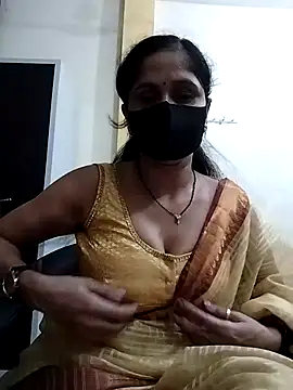 Snapshot of priyancyfun chatting on 09/09/25, 04:27 priyancyfun online show from 09/09/25, 04:27