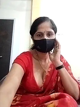 Snapshot of priyancyfun chatting on 10/18/25, 04:25 priyancyfun online show from 10/18/25, 04:25