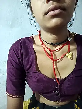 Snapshot of Amaya_Bajwa chatting on 03/11/25, 09:59 Amaya Bajwa online show from 03/11/25, 09:59