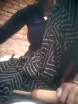 Amaya Bajwa online show from 12/17/25, 12:10