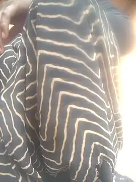 Amaya Bajwa online show from 12/15/25, 04:40