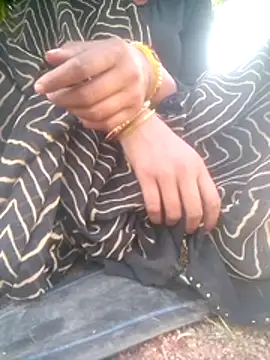 Amaya Bajwa online show from 11/13/25, 08:29