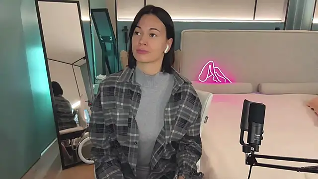 milakuni online show from 02/26/25, 06:15