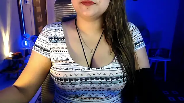 Snapshot of Mitikaa chatting on 05/21/26, 01:52 Mitikaa online show from 05/21/26, 01:52
