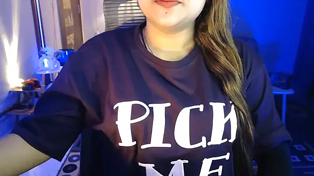 Snapshot of Mitikaa chatting on 05/20/26, 01:52 Mitikaa online show from 05/20/26, 01:52
