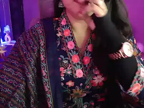 Mitikaa online show from 09/25/25, 02:23