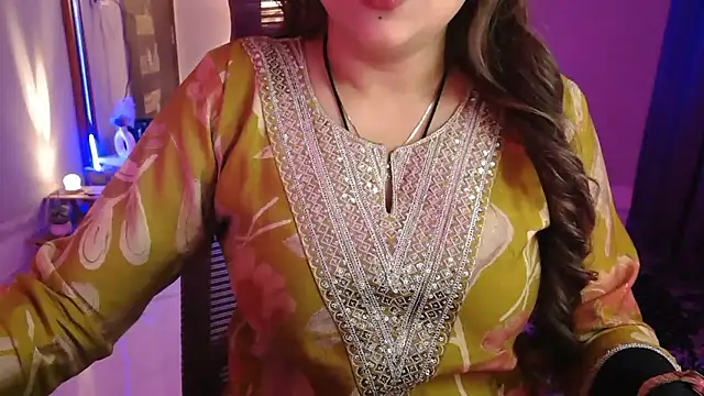 Snapshot of Mitikaa chatting on 01/12/26, 03:19 Mitikaa online show from 01/12/26, 03:19