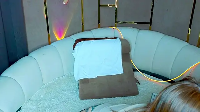 emilytrays online show from 05/27/26, 01:57
