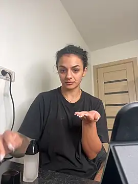 NNNoire online show from 10/26/25, 08:04