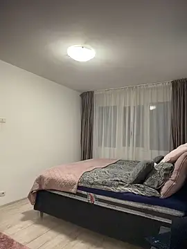 NNNoire online show from 12/19/25, 05:32