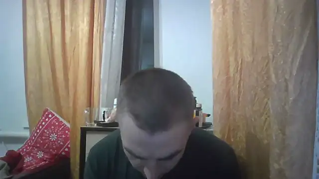 Snapshot of ParaFox chatting on 01/14/25, 06:17 ParaFox online show from 01/14/25, 06:17