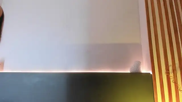 Snapshot of sara__jones_gh chatting on 03/18/25, 08:16 sara jones gh online show from 03/18/25, 08:16