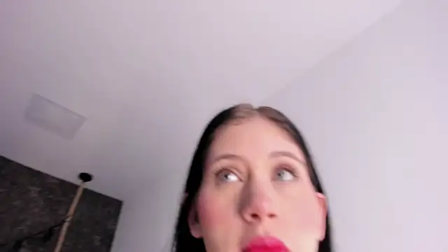 sara  jones gh online show from 02/19/26, 07:00