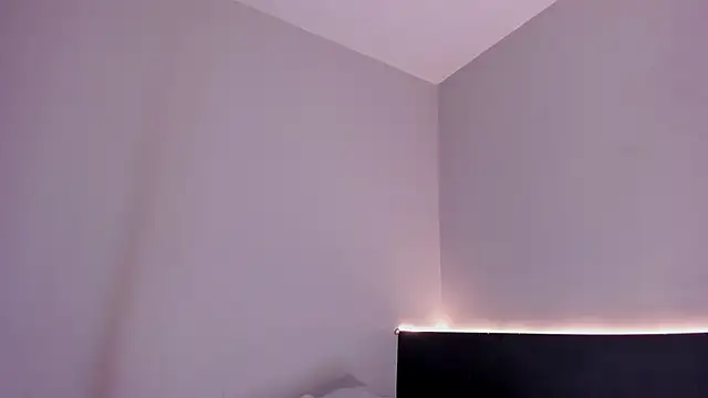 Snapshot of sara__jones_gh chatting on 10/20/25, 05:35 sara jones gh online show from 10/20/25, 05:35