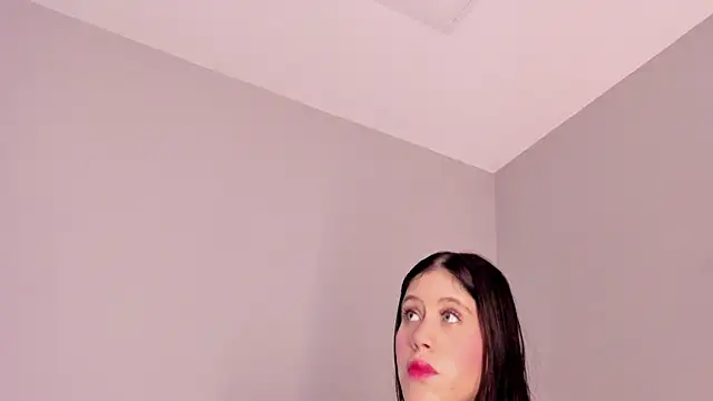 Snapshot of sara__jones_gh chatting on 12/03/25, 05:01 sara jones gh online show from 12/03/25, 05:01