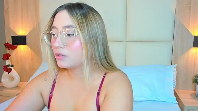 Snapshot of antonella_cutie_ chatting on 05/29/26, 02:12 antonella cutie online show from 05/29/26, 02:12