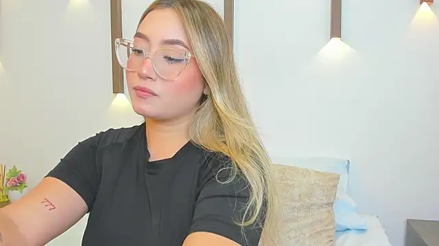 Snapshot of antonella_cutie_ chatting on 09/10/25, 12:37 antonella cutie online show from 09/10/25, 12:37