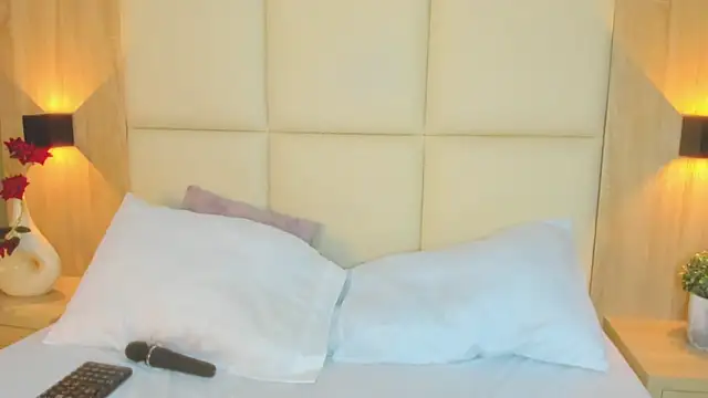 Snapshot of antonella_cutie_ chatting on 06/03/26, 02:55 antonella cutie online show from 06/03/26, 02:55