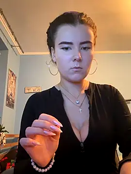 mewKate online show from 12/20/25, 02:53