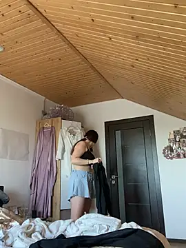 mewKate online show from 05/06/26, 04:22