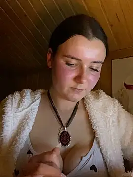 mewKate online show from 04/13/26, 06:56