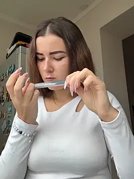 mewKate online show from 10/11/25, 08:26