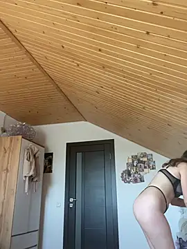 mewKate online show from 05/18/26, 03:17