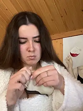 mewKate online show from 04/07/26, 12:40