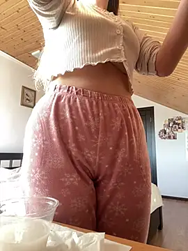 mewKate online show from 03/21/25, 03:35