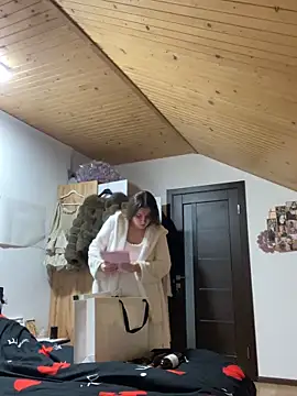 mewKate online show from 03/29/26, 06:20