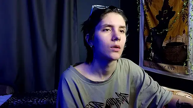 Snapshot of Hyeon_Jin chatting on 02/03/25, 12:47 Hyeon Jin online show from 02/03/25, 12:47