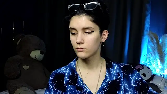 Snapshot of Hyeon_Jin chatting on 03/13/25, 05:18 Hyeon Jin online show from 03/13/25, 05:18