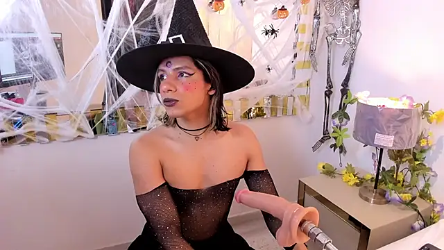 TylerBloom online show from 10/31/25, 02:02