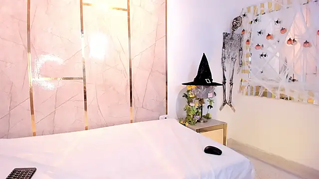 TylerBloom online show from 10/27/25, 01:23