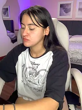 Camila pinkk online show from 03/06/25, 05:22