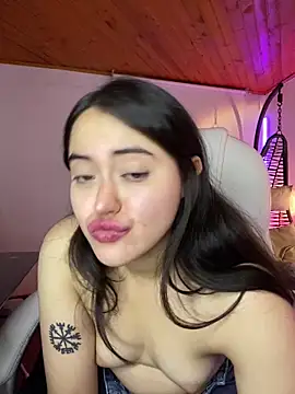 Camila pinkk online show from 04/07/26, 01:24