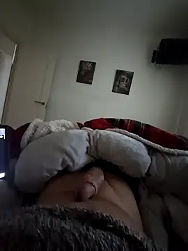 Snapshot of Gaditannus40 chatting on 02/16/25, 08:43 Gaditannus40 online show from 02/16/25, 08:43