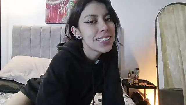 Snapshot of shamelesss_ chatting on 07/16/26, 01:57 shamelesss online show from 07/16/26, 01:57