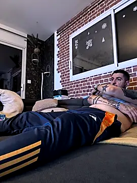 thefrenchkiss25 online show from 03/09/26, 08:45