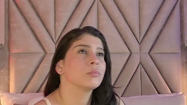 Snapshot of MilaRux chatting on 11/13/25, 04:55 MilaRux online show from 11/13/25, 04:55