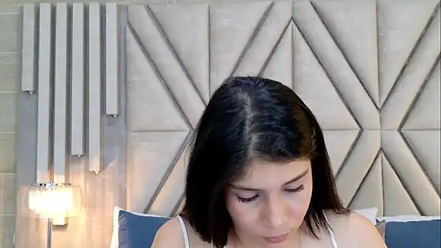 Snapshot of MilaRux chatting on 02/22/25, 07:25 MilaRux online show from 02/22/25, 07:25