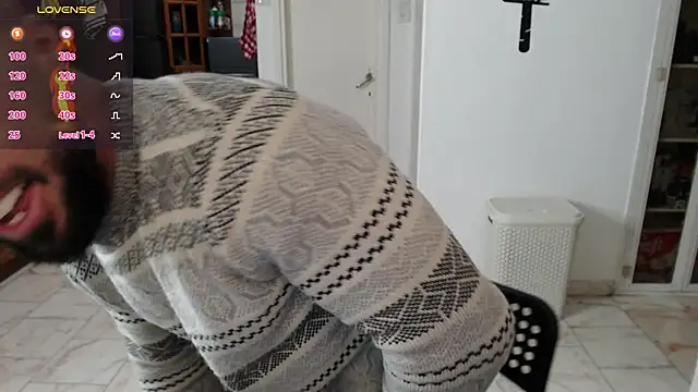 Snapshot of todddantes25 chatting on 02/14/25, 07:02 todddantes25 online show from 02/14/25, 07:02