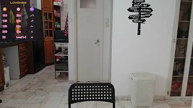 Snapshot of todddantes25 chatting on 02/15/25, 01:49 todddantes25 online show from 02/15/25, 01:49