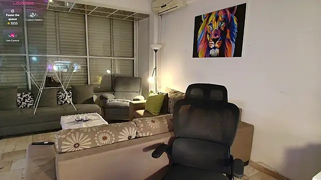 Snapshot of todddantes25 chatting on 02/14/26, 05:02 todddantes25 online show from 02/14/26, 05:02