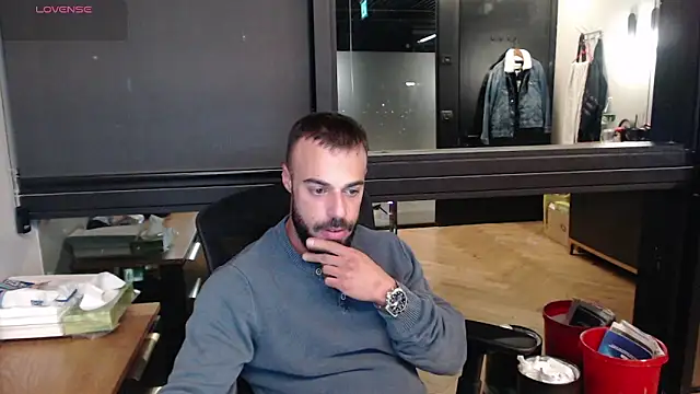 Snapshot of todddantes25 chatting on 03/21/25, 10:06 todddantes25 online show from 03/21/25, 10:06