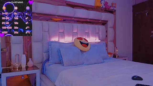 Snapshot of Aliana_Ross chatting on 10/04/25, 08:16 Aliana Ross online show from 10/04/25, 08:16